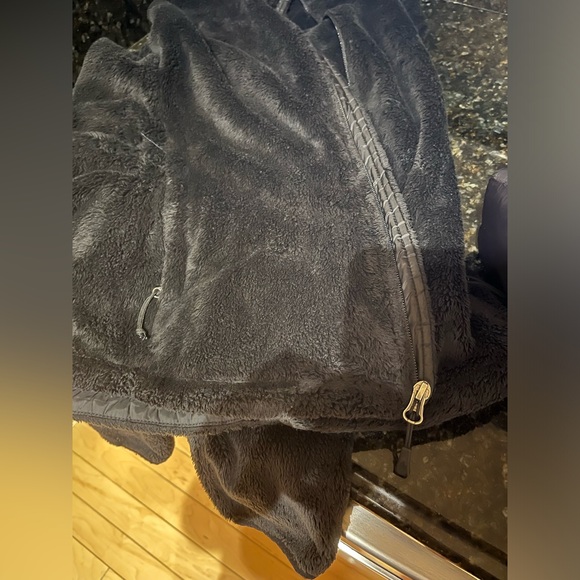 The North Face Women’s Fleece Jacket - Picture 4 of 7